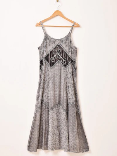 【2色展開】Emerald Motel エスニック 刺繍 ベロア キャミソールワンピース